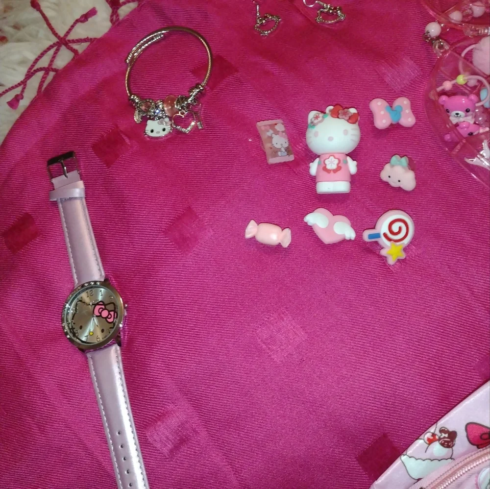 HELLO KITTY NWOT BUNDLE WITH STRETCH HAT